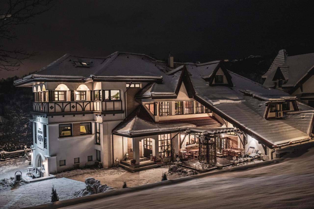 Conacul Bratescu Hotel Бран Екстериор снимка