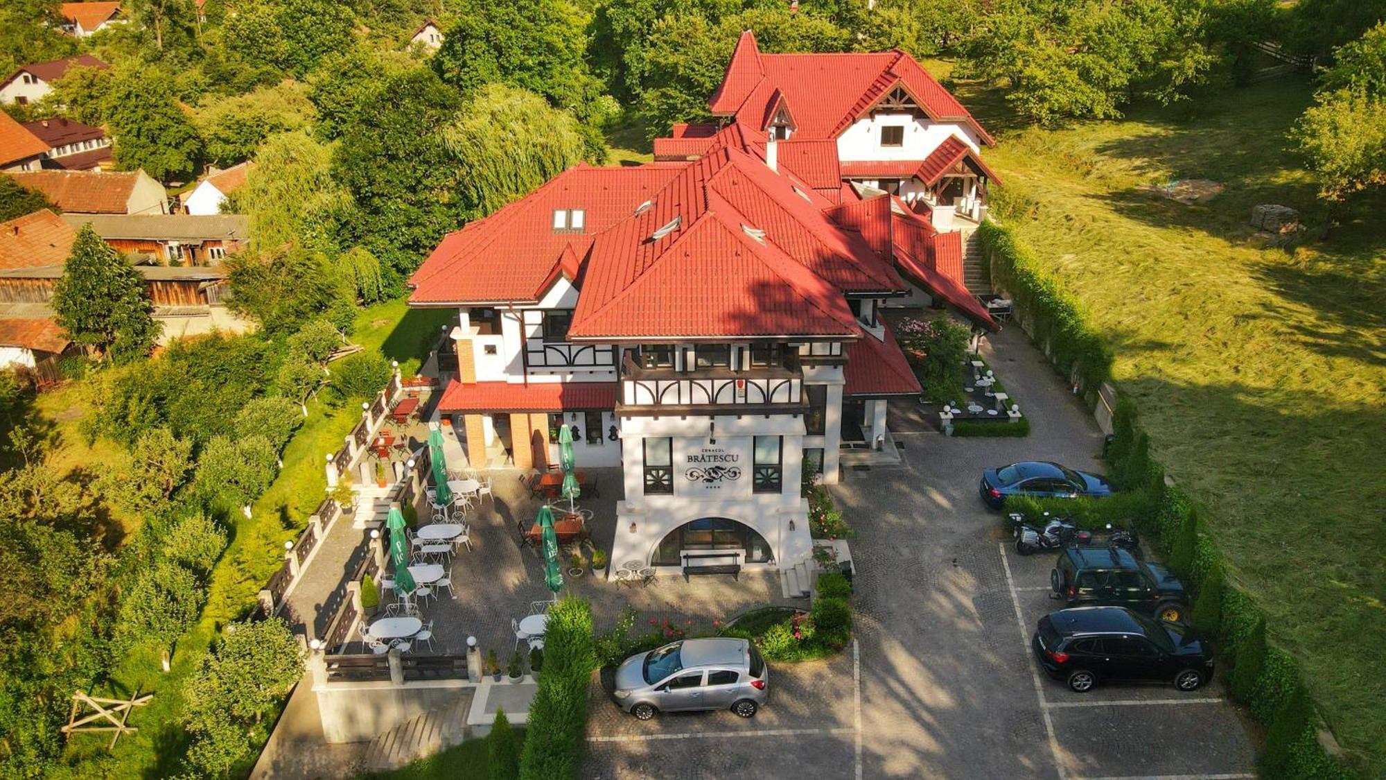 Conacul Bratescu Hotel Бран Екстериор снимка