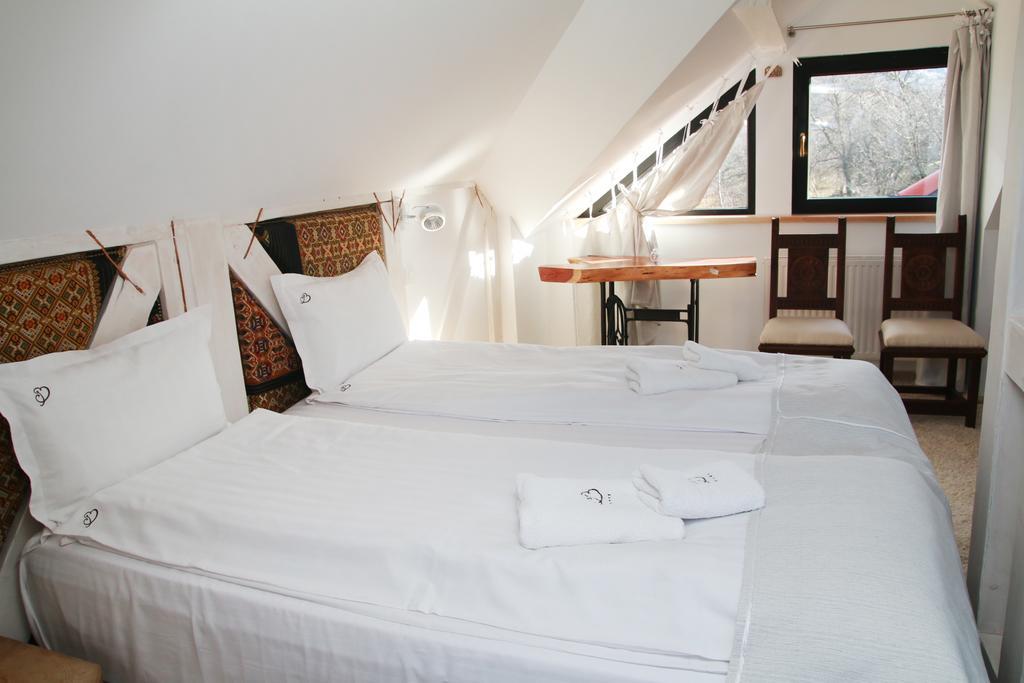 Conacul Bratescu Hotel Бран Стая снимка