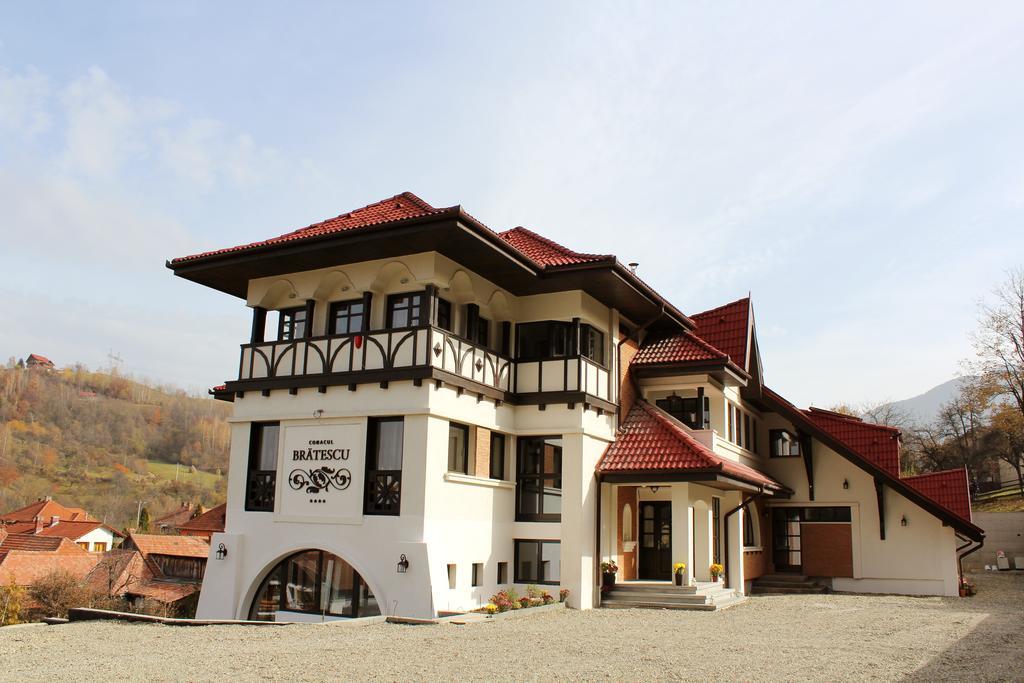 Conacul Bratescu Hotel Бран Екстериор снимка
