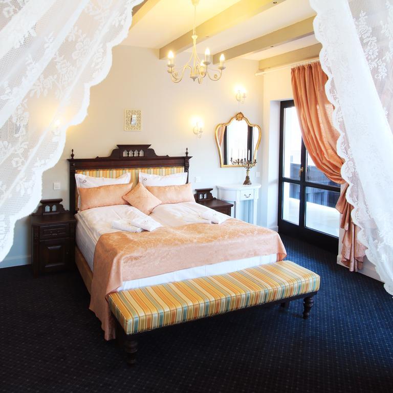 Conacul Bratescu Hotel Бран Стая снимка