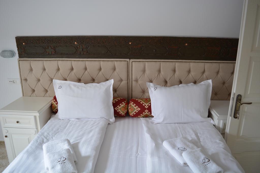 Conacul Bratescu Hotel Бран Екстериор снимка